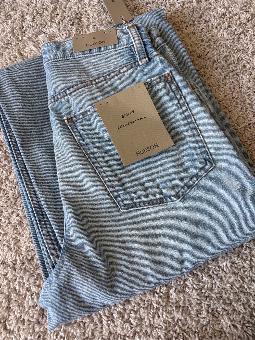 NWT Hudson Womens Bailey Relaxed Barrel Jean